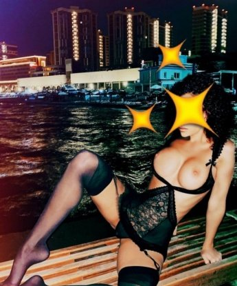 Хадижа, 31 год, 4 размер груди